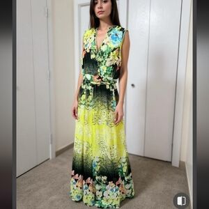 Alberto Makali Vibrant Floral Maxi Dress